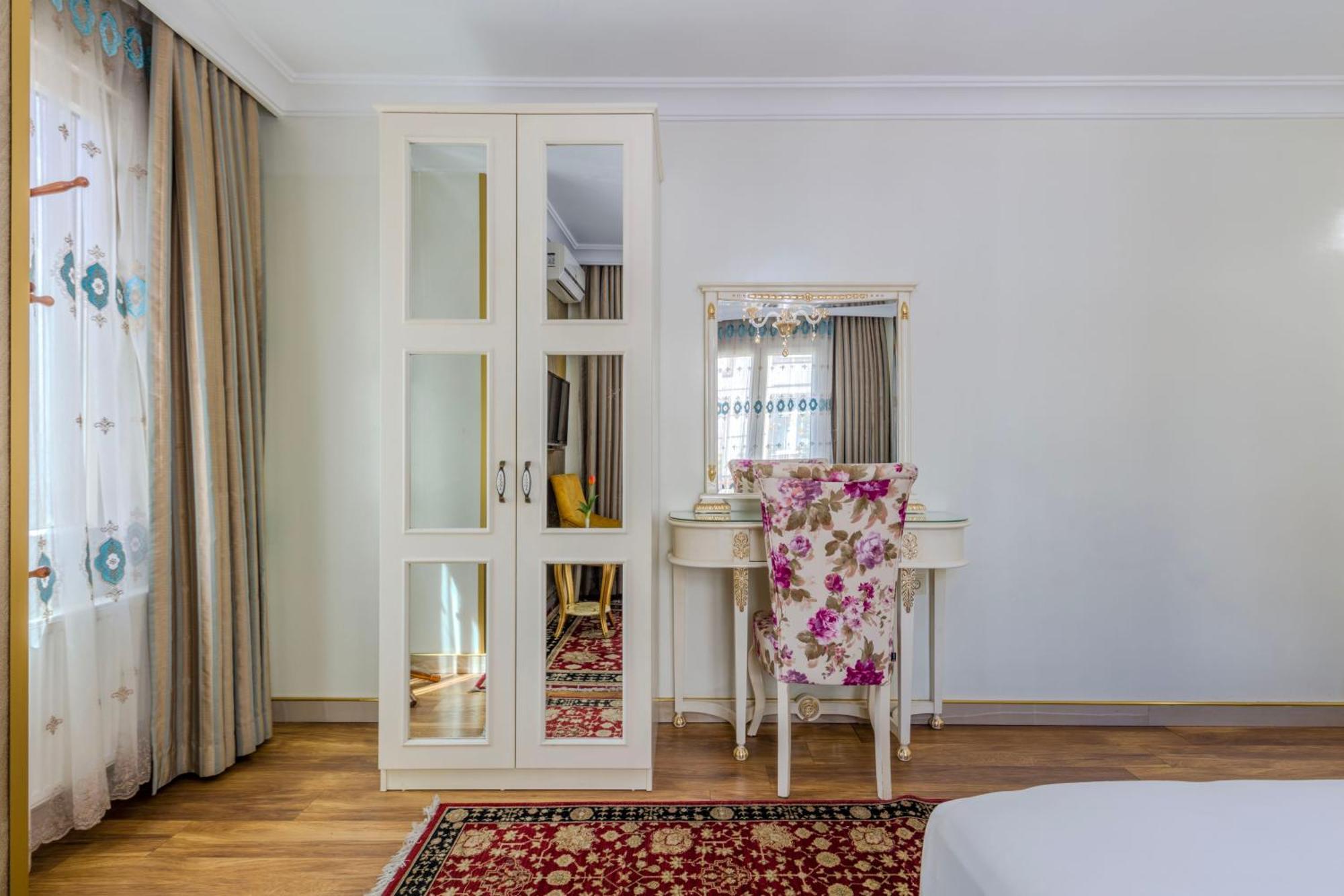 Lemis Suite Provincia di Istanbul Esterno foto